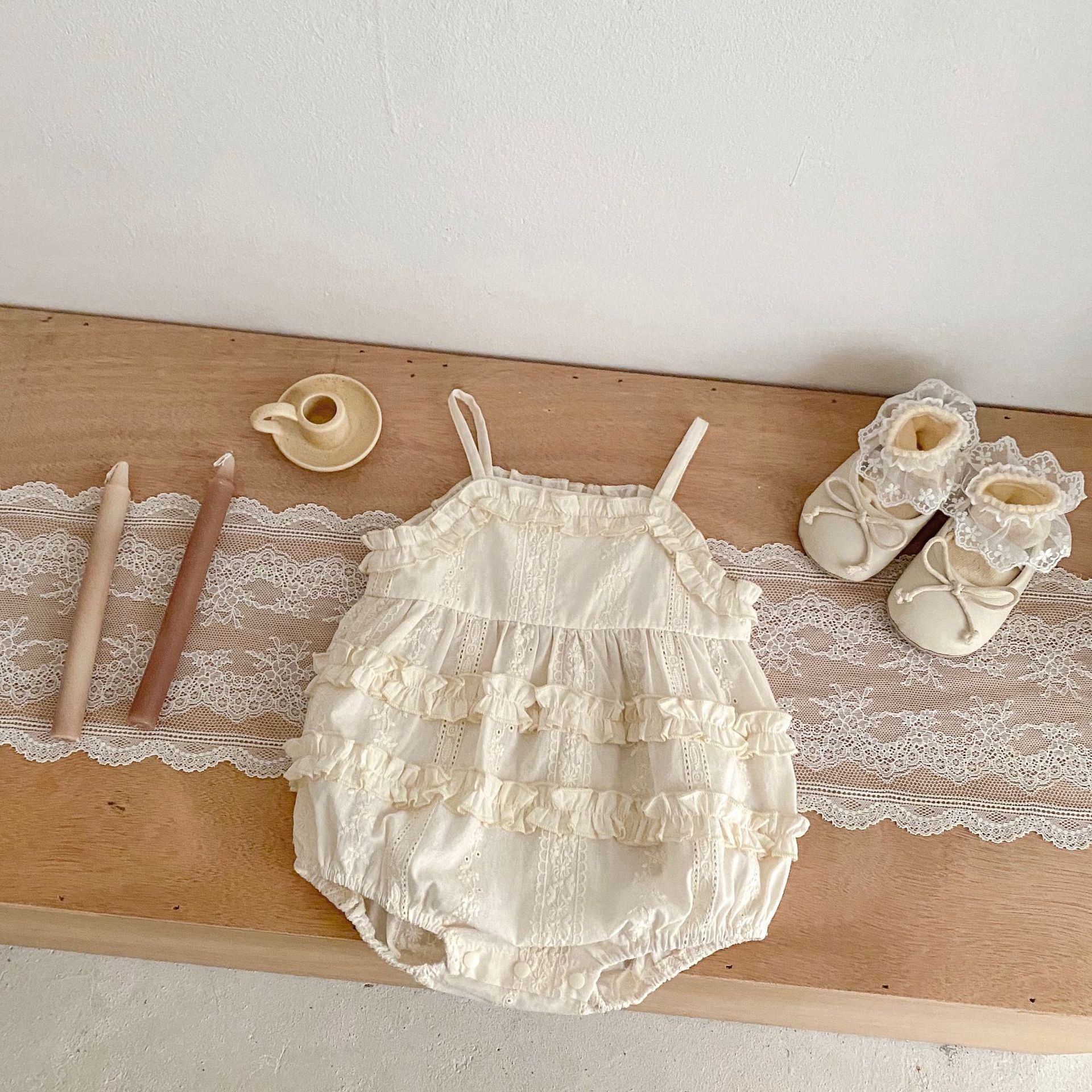 Elara Spitzen-Romper